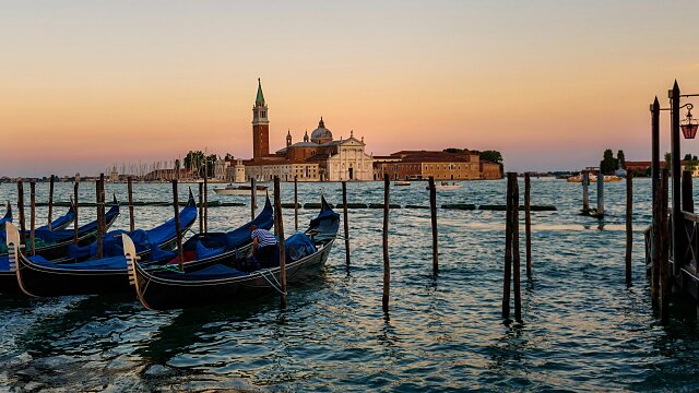 venice at night