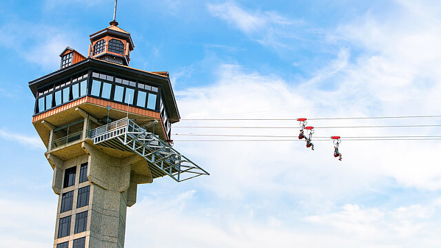 zip lining branson